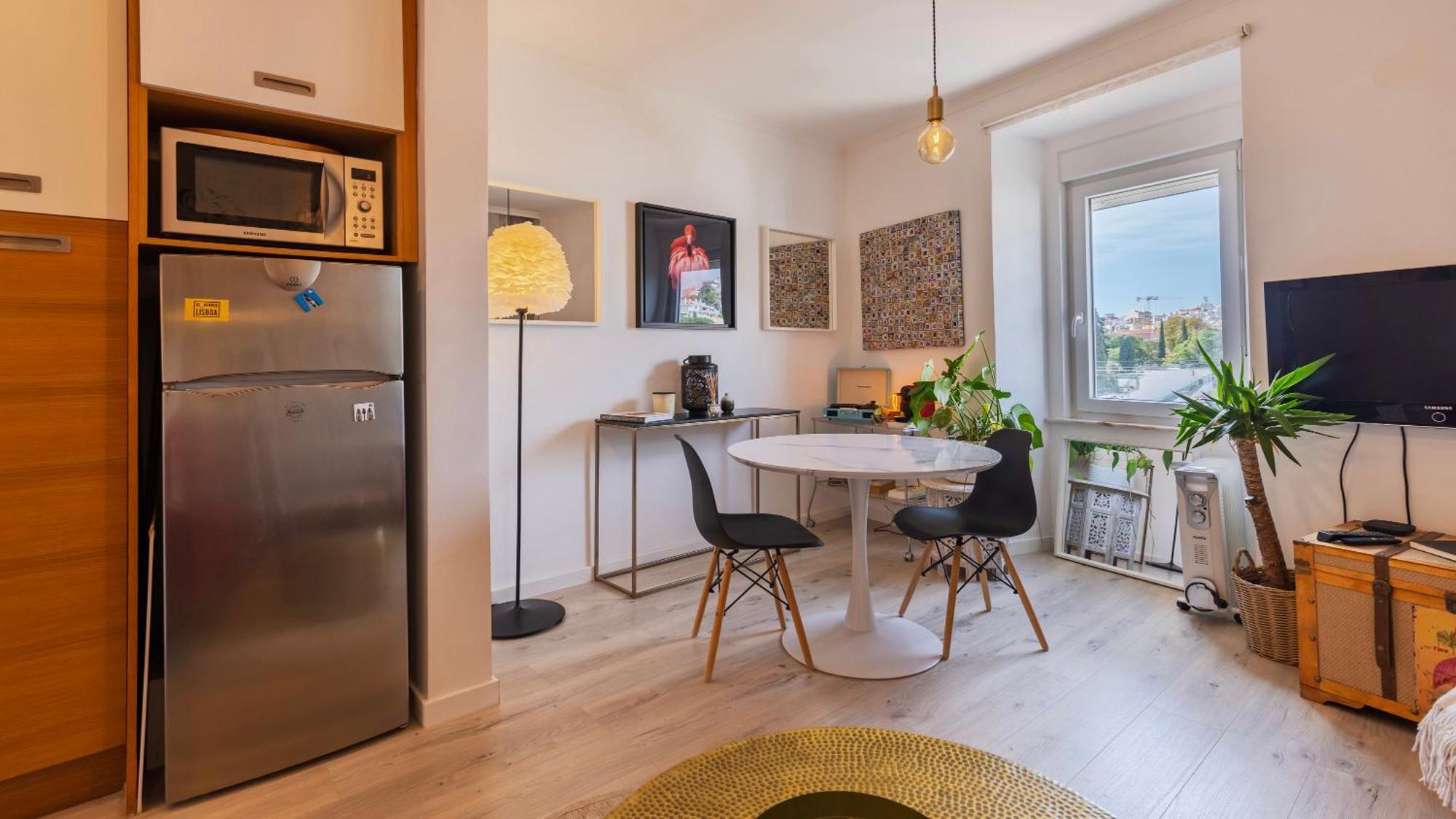 Sunny Design Apt In Praca Das Flores By Lovelystay Lisabona Exterior foto